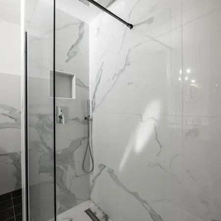 Apartamento Le Palais Centre-ville - Proche Terrasse Wifi *