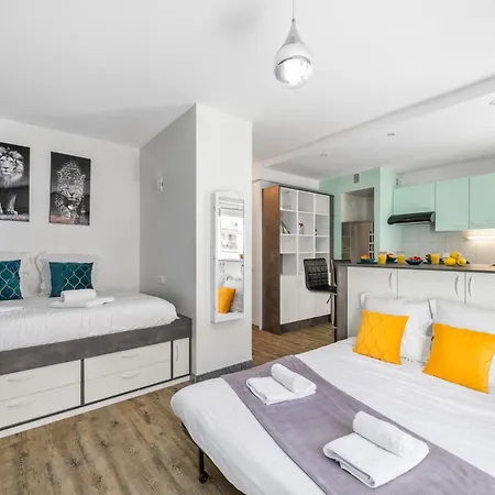 Le Palais - Centre-ville - Bord De - Terrasse - Wifi Apartment Menton
